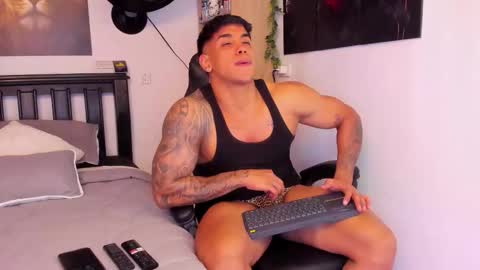 Snapshot of william_dracko9 chatting on October 11, 4:22 am Dracko online show from October 11, 4:22 am