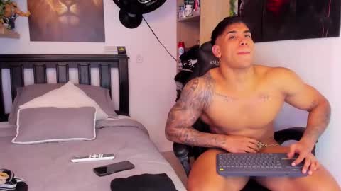 Snapshot of william_dracko9 chatting on October 19, 5:30 am Dracko online show from October 19, 5:30 am