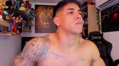 Snapshot of william_dracko9 chatting on November 19, 6:41 pm Dracko online show from November 19, 6:41 pm