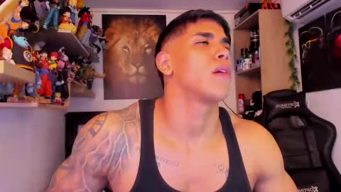 Snapshot of william_dracko9 chatting on December 1, 4:17 am Dracko online show from December 1, 4:17 am