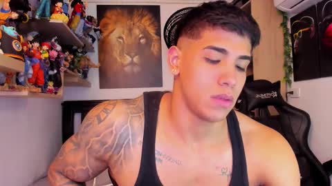 Snapshot of william_dracko9 chatting on December 1, 7:08 pm Dracko online show from December 1, 7:08 pm