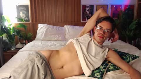 Snapshot of william_henry_a chatting on February 6, 1:58 pm William online show from February 6, 1:58 pm