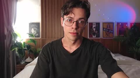 Snapshot of william_henry_a chatting on February 7, 1:48 pm William online show from February 7, 1:48 pm