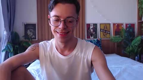 Snapshot of william_henry_a chatting on February 14, 8:11 am William online show from February 14, 8:11 am