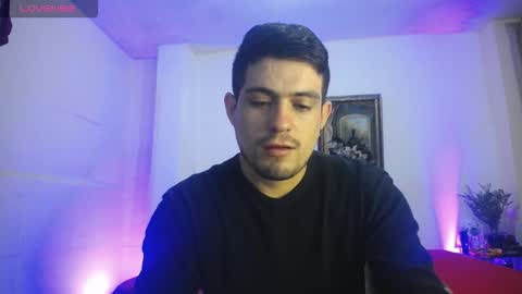 Snapshot of william_steel_ chatting on December 20, 5:53 pm William Steel online show from December 20, 5:53 pm