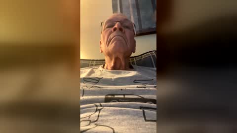 Snapshot of williamduer3 chatting on February 15, 1:20 pm williamduer3 online show from February 15, 1:20 pm