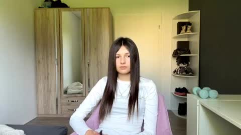 Mari online show from June 18, 9:14 am