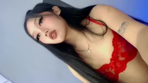 LE XI online show from January 13, 1:38 pm