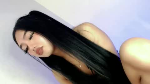 LE XI online show from January 18, 10:46 pm