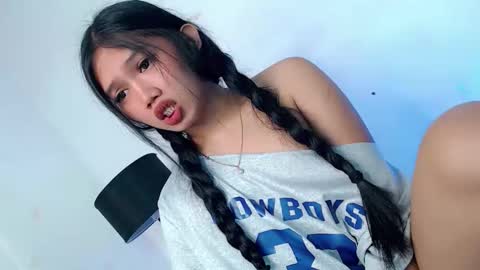 LE XI online show from March 19, 5:00 am