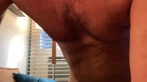 Snapshot of willirob chatting on November 15, 11:10 pm William online show from November 15, 11:10 pm