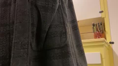 Snapshot of willirob chatting on December 17, 2:23 pm William online show from December 17, 2:23 pm