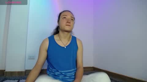 Snapshot of willmonkey chatting on December 31, 2:25 pm willmonkey online show from December 31, 2:25 pm