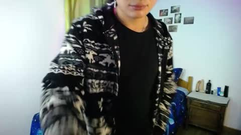 Snapshot of willmonkey chatting on October 19, 3:40 am willmonkey online show from October 19, 3:40 am