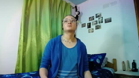 Snapshot of willmonkey chatting on October 27, 12:26 am willmonkey online show from October 27, 12:26 am