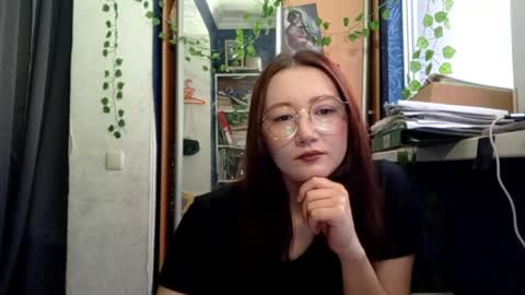 Phoebe online show from April 10, 3:06 pm