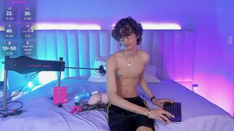 willturneer online show from April 13, 4:18 am