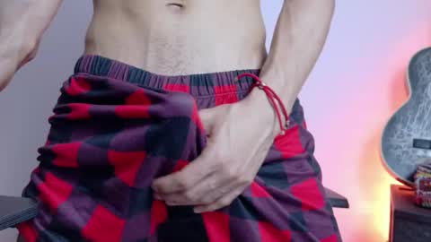 willy_veins online show from May 8, 11:26 am