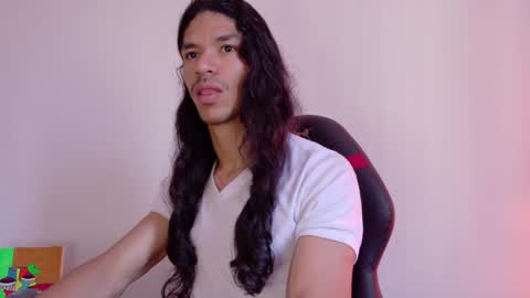 willy_veins online show from May 25, 11:27 am