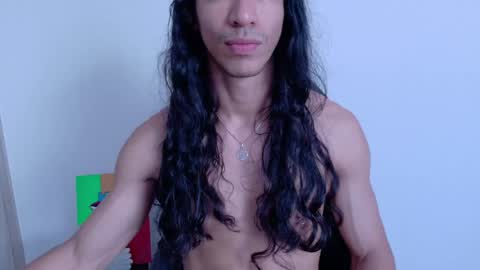 willy_veins online show from May 31, 6:09 pm