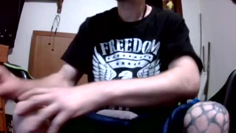 Snapshot of willydogg83 chatting on June 14, 10:50 am willydogg83 online show from June 14, 10:50 am
