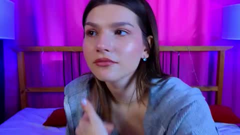 Vicki3 online show from March 18, 7:00 am