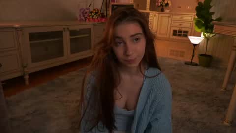 Lillian online show from April 15, 3:24 am