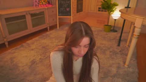 Lillian online show from April 20, 3:31 am