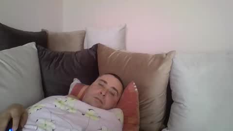 winston1982q online show from April 13, 6:41 am