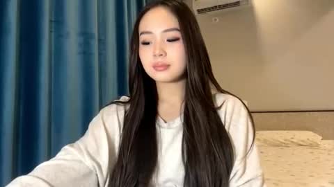 Amina online show from December 2, 2:45 pm