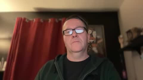 Snapshot of wintyr chatting on February 26, 2:15 am wintyr online show from February 26, 2:15 am