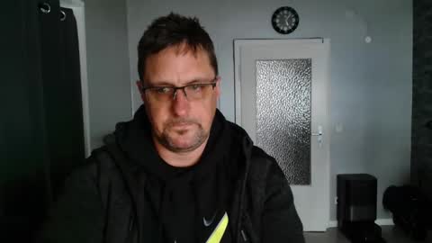 Snapshot of wirzwei8883 chatting on April 21, 3:07 pm Dirty online show from April 21, 3:07 pm