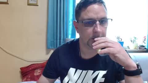 Snapshot of wirzwei8883 chatting on May 8, 12:43 pm Dirty online show from May 8, 12:43 pm