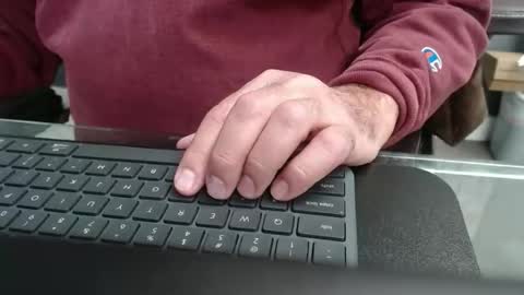 Wisa Randy online show from November 12, 11:03 pm