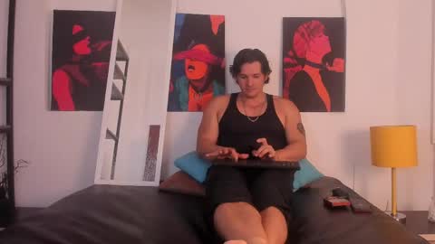 Wiston online show from May 1, 6:23 pm