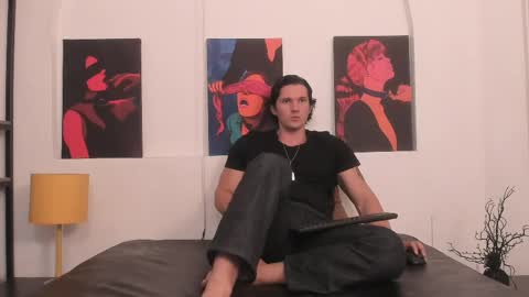 Wiston online show from May 19, 2:12 pm