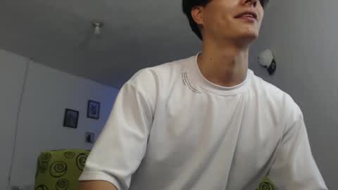 Snapshot of with_ken chatting on February 3, 6:28 pm Ken online show from February 3, 6:28 pm