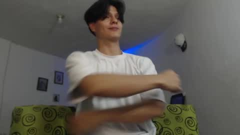 Snapshot of with_ken chatting on February 4, 12:29 am Ken online show from February 4, 12:29 am