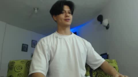 Snapshot of with_ken chatting on February 10, 1:22 pm Ken online show from February 10, 1:22 pm