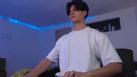 Snapshot of with_ken chatting on February 16, 9:38 pm Ken online show from February 16, 9:38 pm