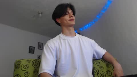 Snapshot of with_ken chatting on February 20, 6:06 am Ken online show from February 20, 6:06 am