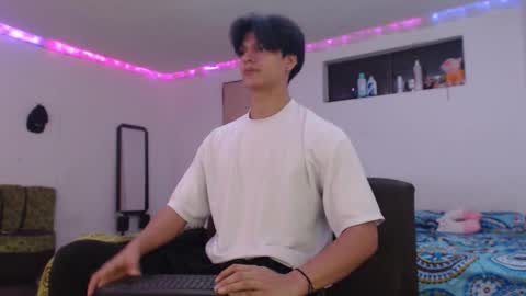 Snapshot of with_ken chatting on October 1, 1:50 pm Ken online show from October 1, 1:50 pm