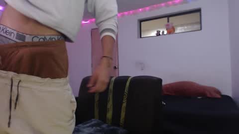 Snapshot of with_ken chatting on October 31, 12:55 am Ken online show from October 31, 12:55 am