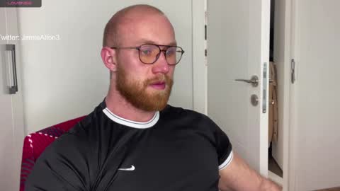 Snapshot of wlademarbergs chatting on February 27, 5:45 am Wlademar online show from February 27, 5:45 am