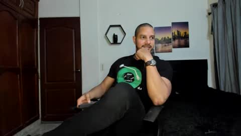 Snapshot of wncmodels chatting on September 23, 4:04 am Magnus Dark independent model online show from September 23, 4:04 am