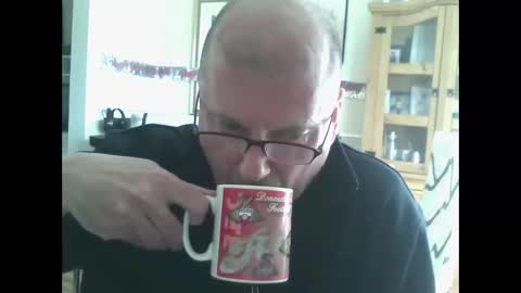 wobble444 online show from April 13, 12:21 pm