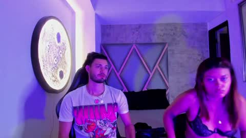 Nicolas Y Laura online show from April 1, 11:44 am