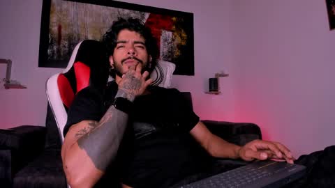 wolferatus online show from April 12, 4:01 pm