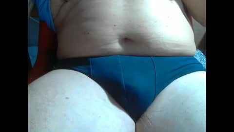 Snapshot of wolfoerl chatting on December 19, 11:50 am wolfoerl online show from December 19, 11:50 am