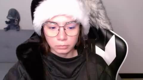 Alex online show from December 18, 2:06 am